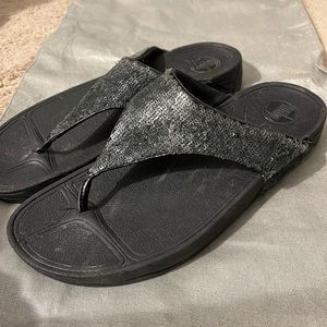 Woman’s 12 Black/Charcoal Fitflop Sandals